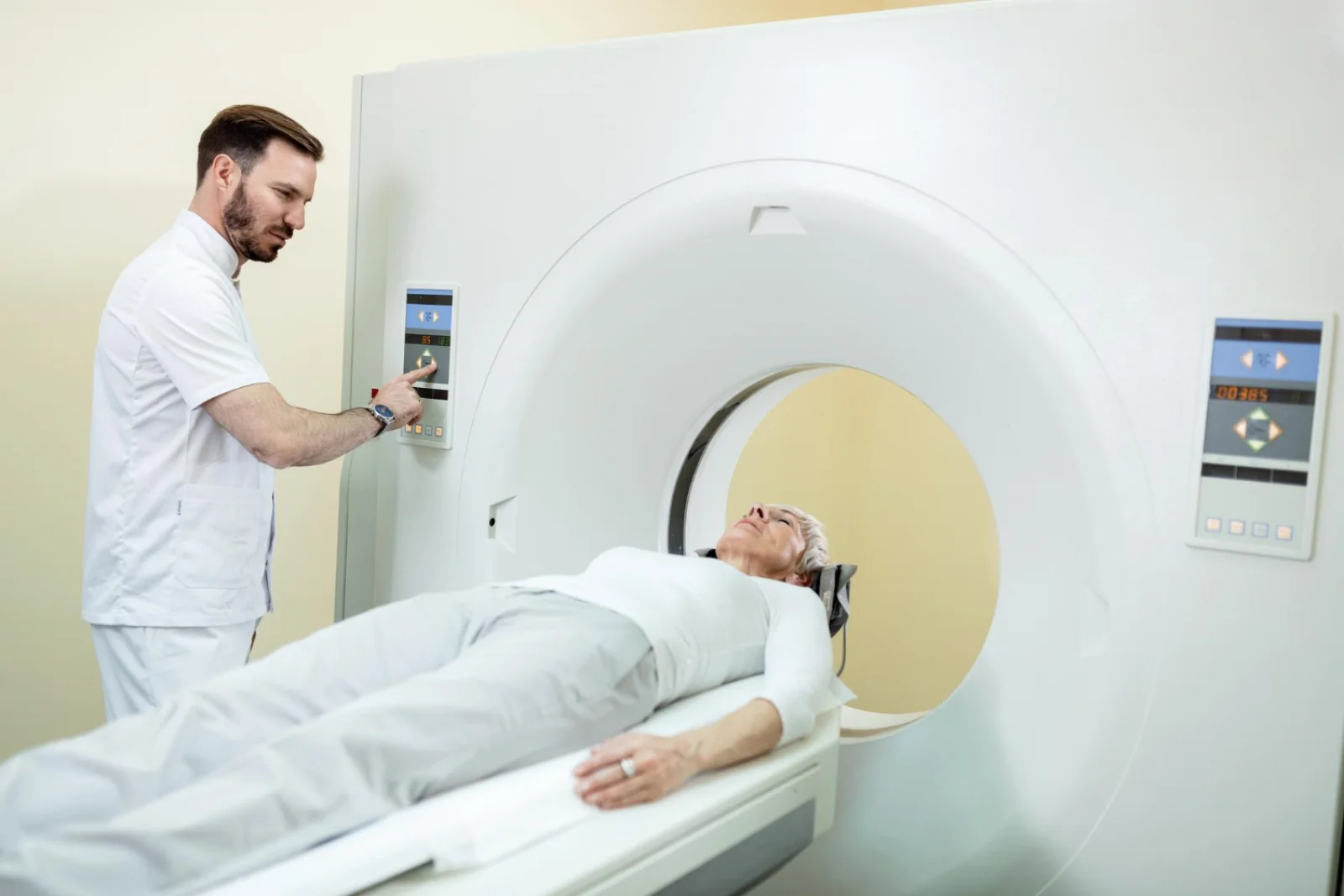 High-Resolution MRI & CT Banner