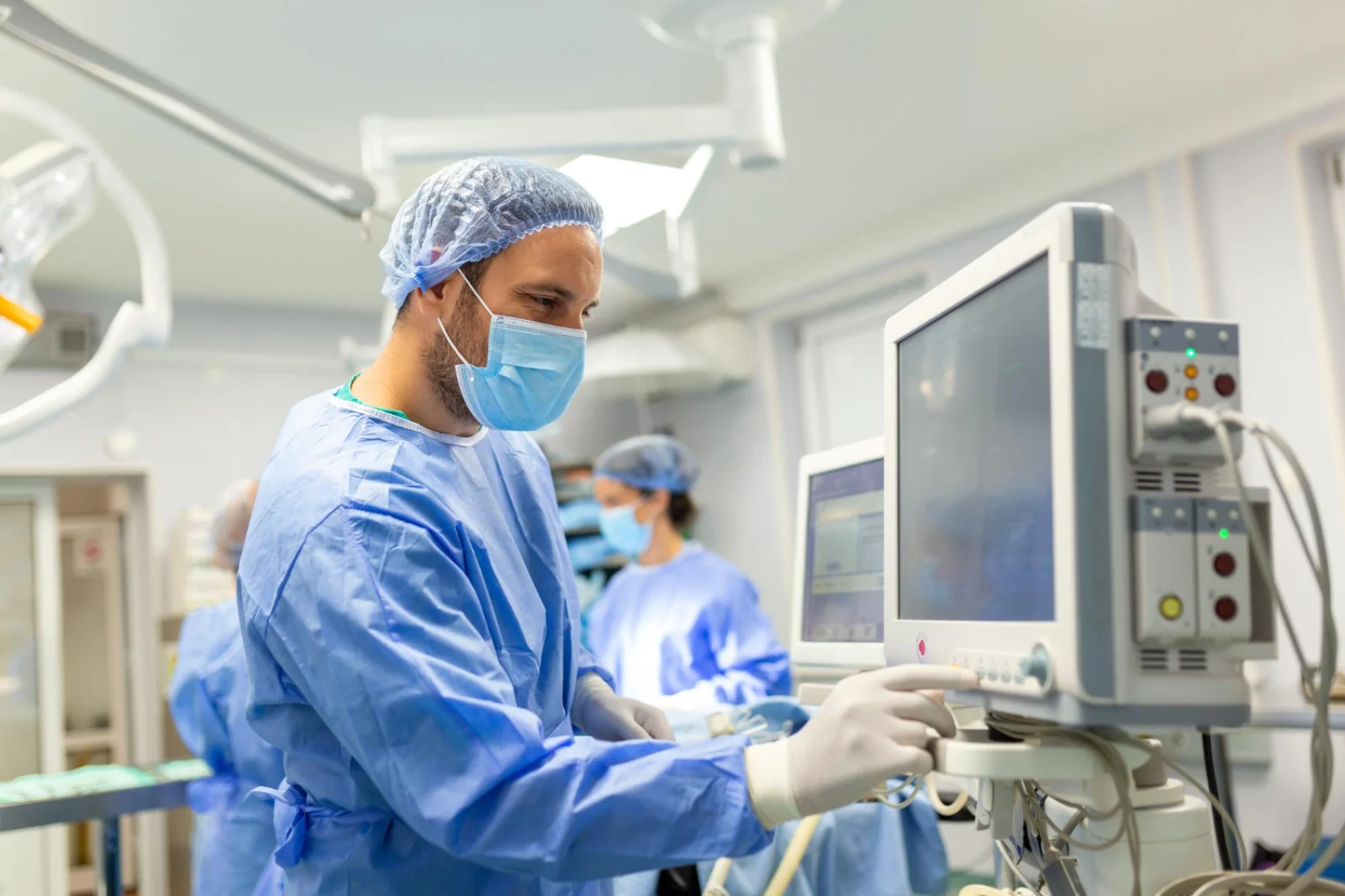 Multidisciplinary ICU Rounds & Care Protocols Banner