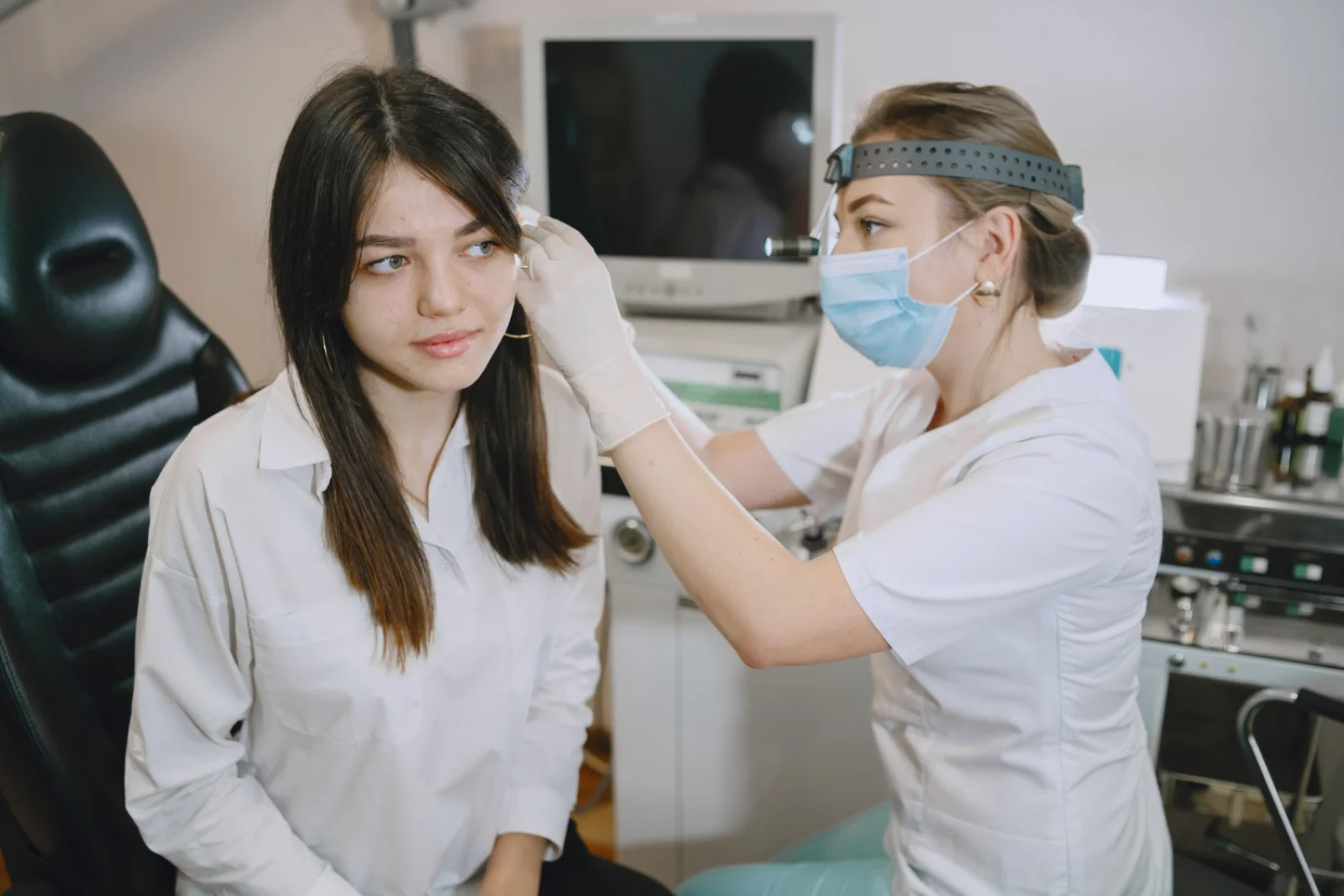 Ear Examination and Suction Cleaning Banner